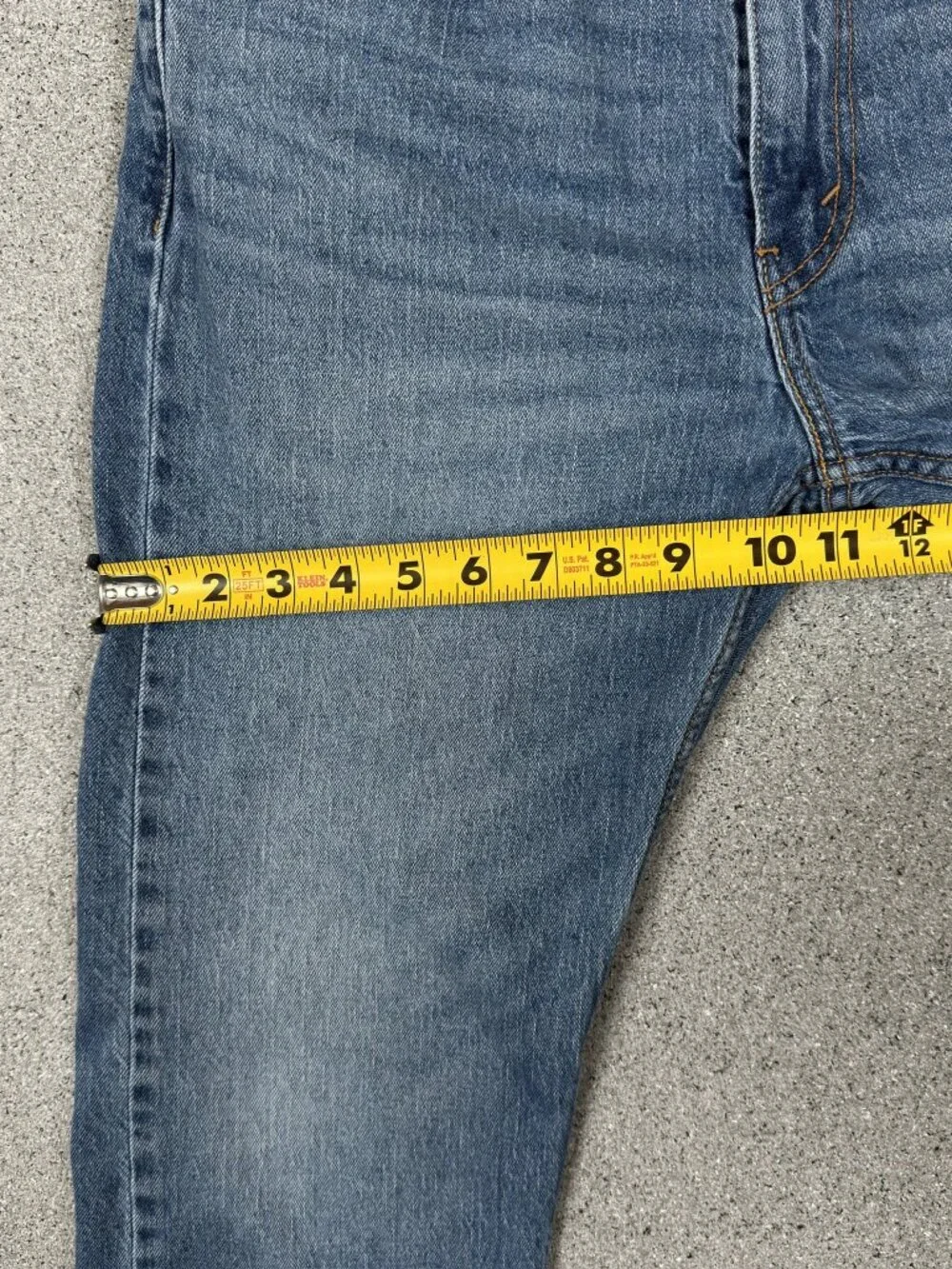 Levi's 502 Taper Men's Jeans 33x30 Blue Medium Wash Work Casual Tapered Denim